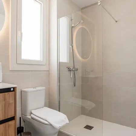 2br Penthouse With Spacious Terrace Apartmán