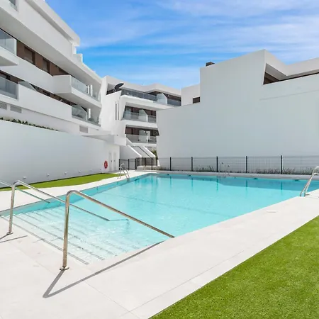 2br Penthouse With Spacious Terrace * Estepona